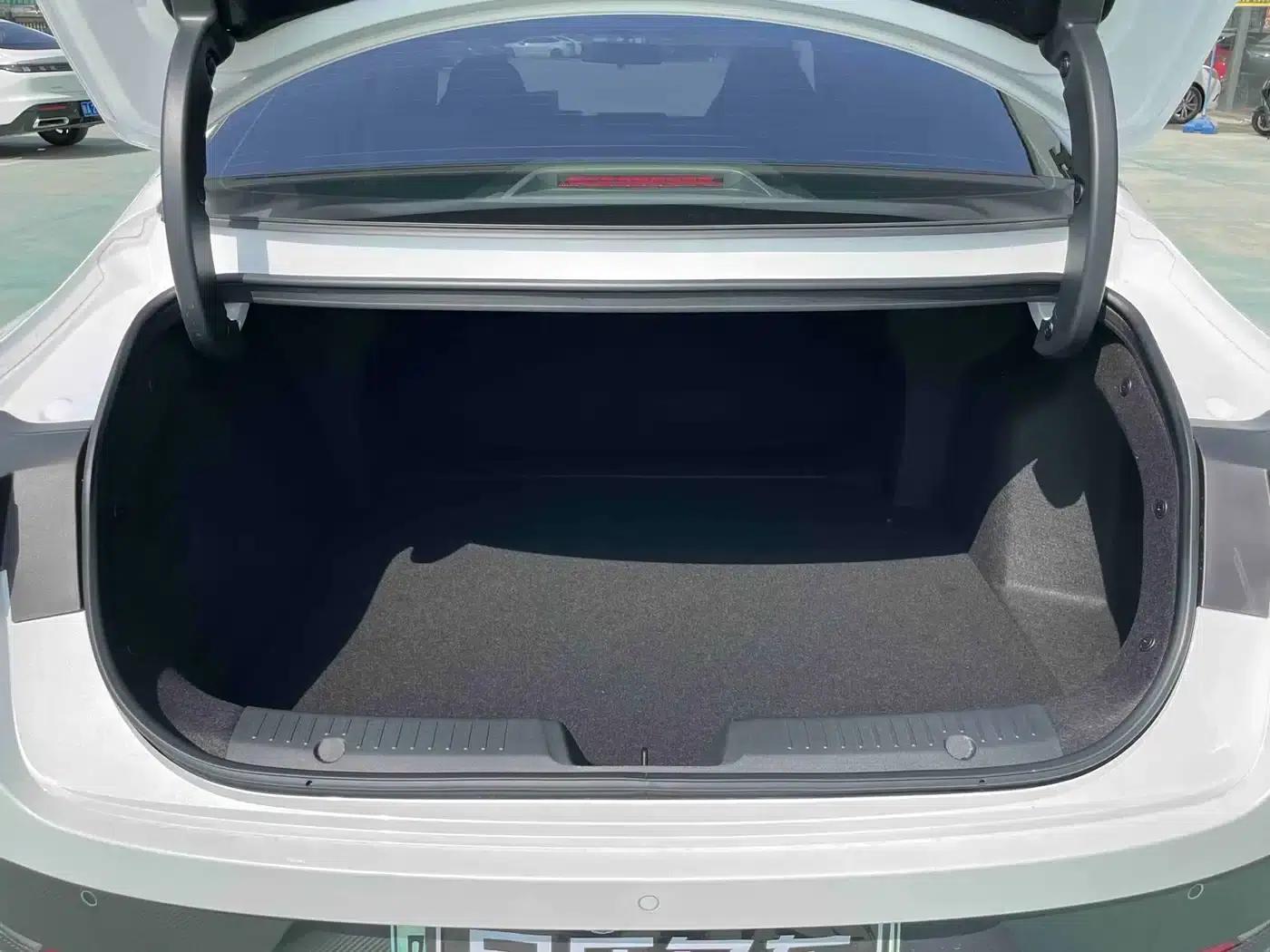 Changan Eado PHEV 2025 Smart Blue Whale 145KM Battleship Edition — миниатюра 13