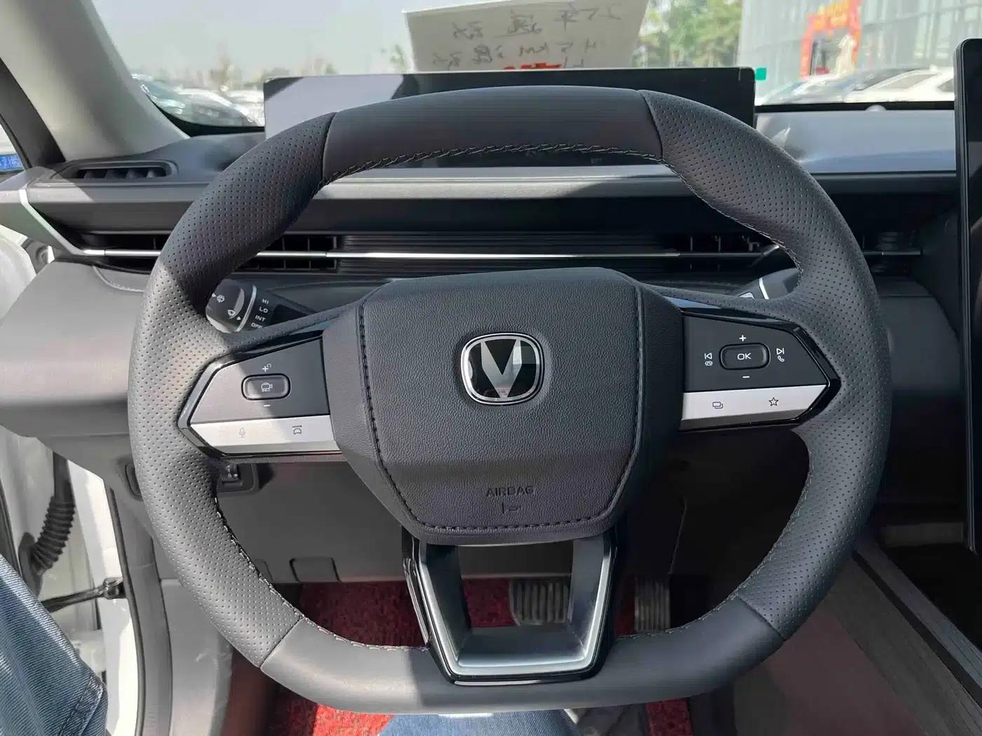 Changan Eado PHEV 2025 Smart Blue Whale 145KM Battleship Edition — миниатюра 8