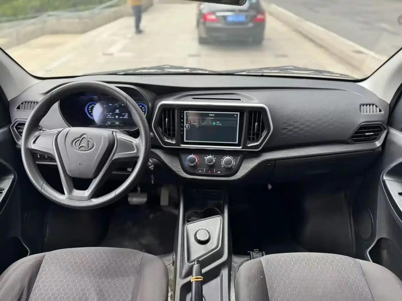 Changan Ruixing EM80 2025 Passenger Edition Comfort Model 6 Seats 300km Range Double Door — миниатюра 4