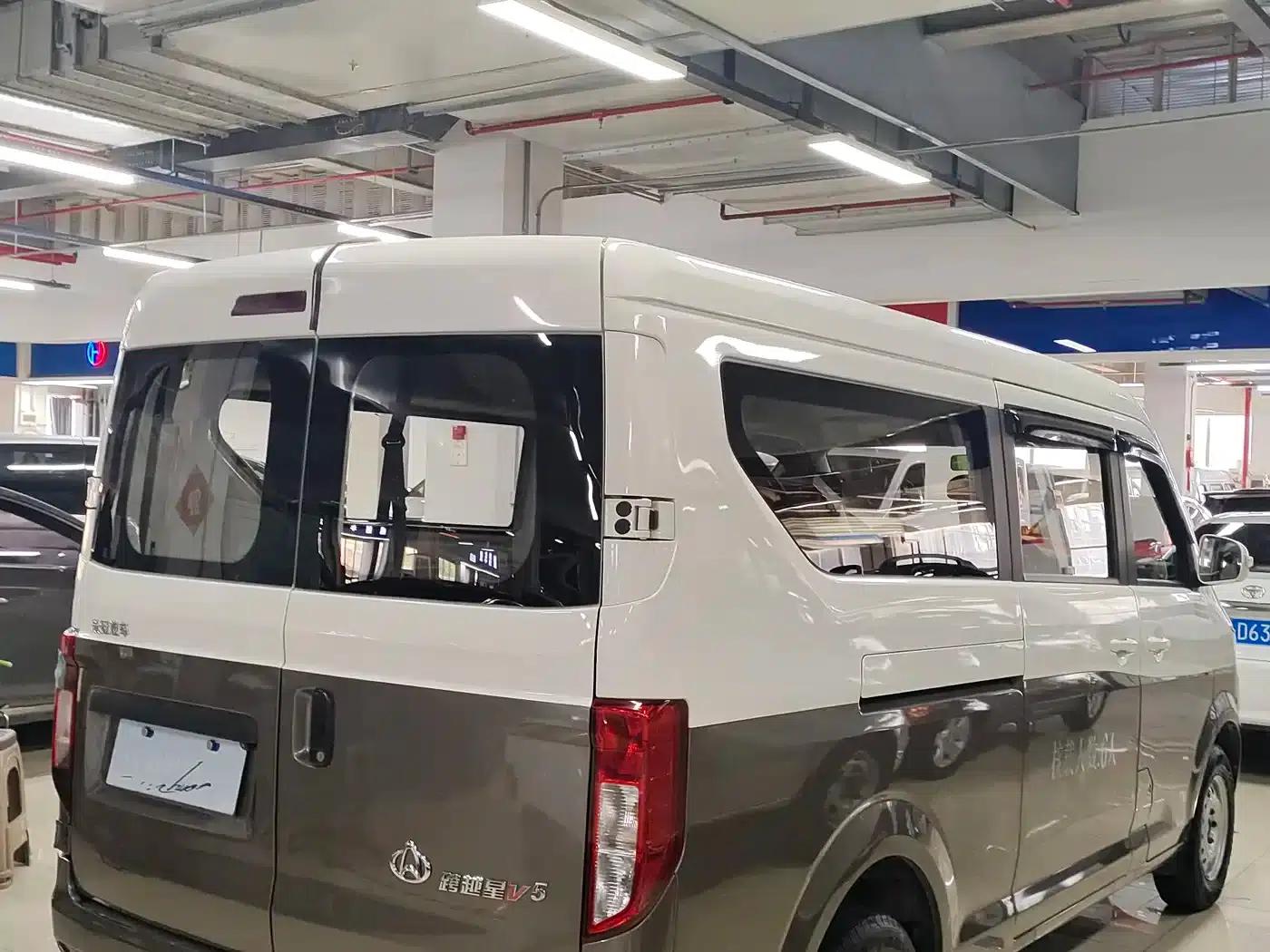 Crossstar V5 2022 1.5L Luxury 5-7 Seat Bus JL473QH — миниатюра 11