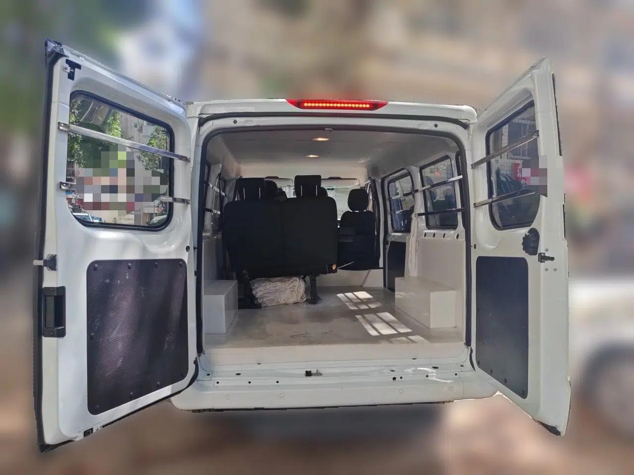 JMC Fushun 2024 2.0T Manual Diesel Short-Wheelbase Low-Roof Commercial Multi-Purpose Passenger Vehicle 5 Seats (Double-Swing Tailgate) — миниатюра 20