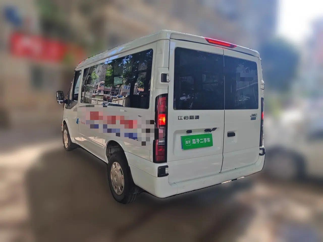 JMC Fushun 2024 2.0T Manual Diesel Short-Wheelbase Low-Roof Commercial Multi-Purpose Passenger Vehicle 5 Seats (Double-Swing Tailgate) — миниатюра 4