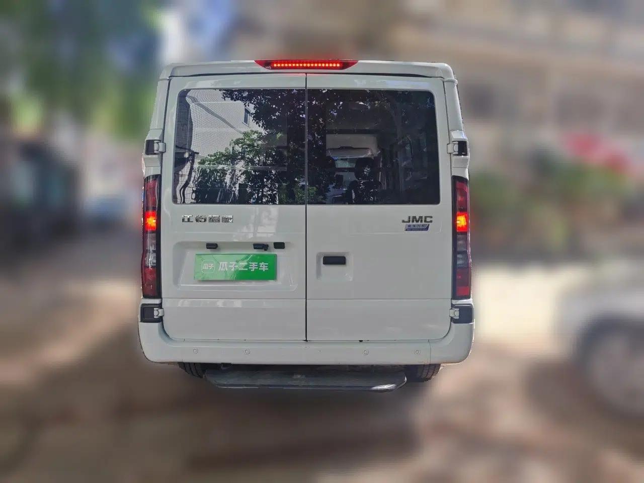 JMC Fushun 2024 2.0T Manual Diesel Short-Wheelbase Low-Roof Commercial Multi-Purpose Passenger Vehicle 5 Seats (Double-Swing Tailgate) — миниатюра 5