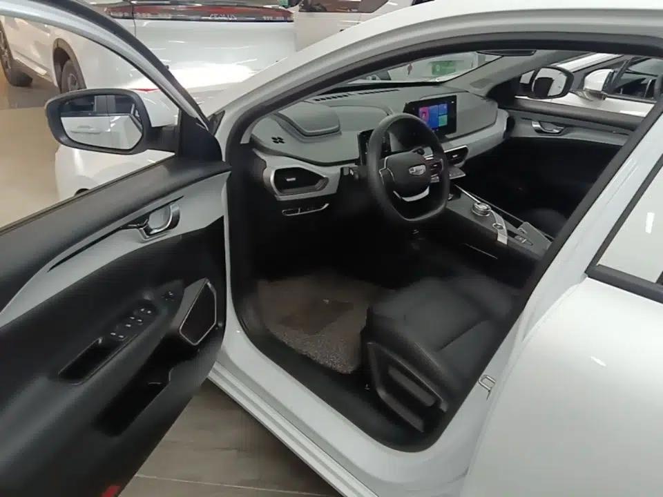 Geometry A 2024 410KM Travel Edition — миниатюра 19