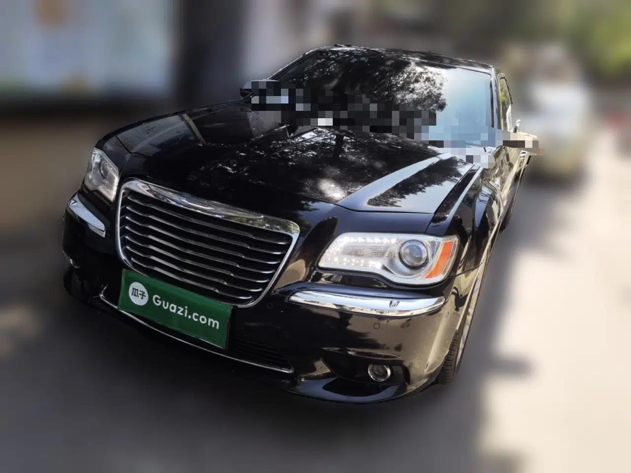 Chrysler 300C 2013 3.6L Luxury Edition — миниатюра 1
