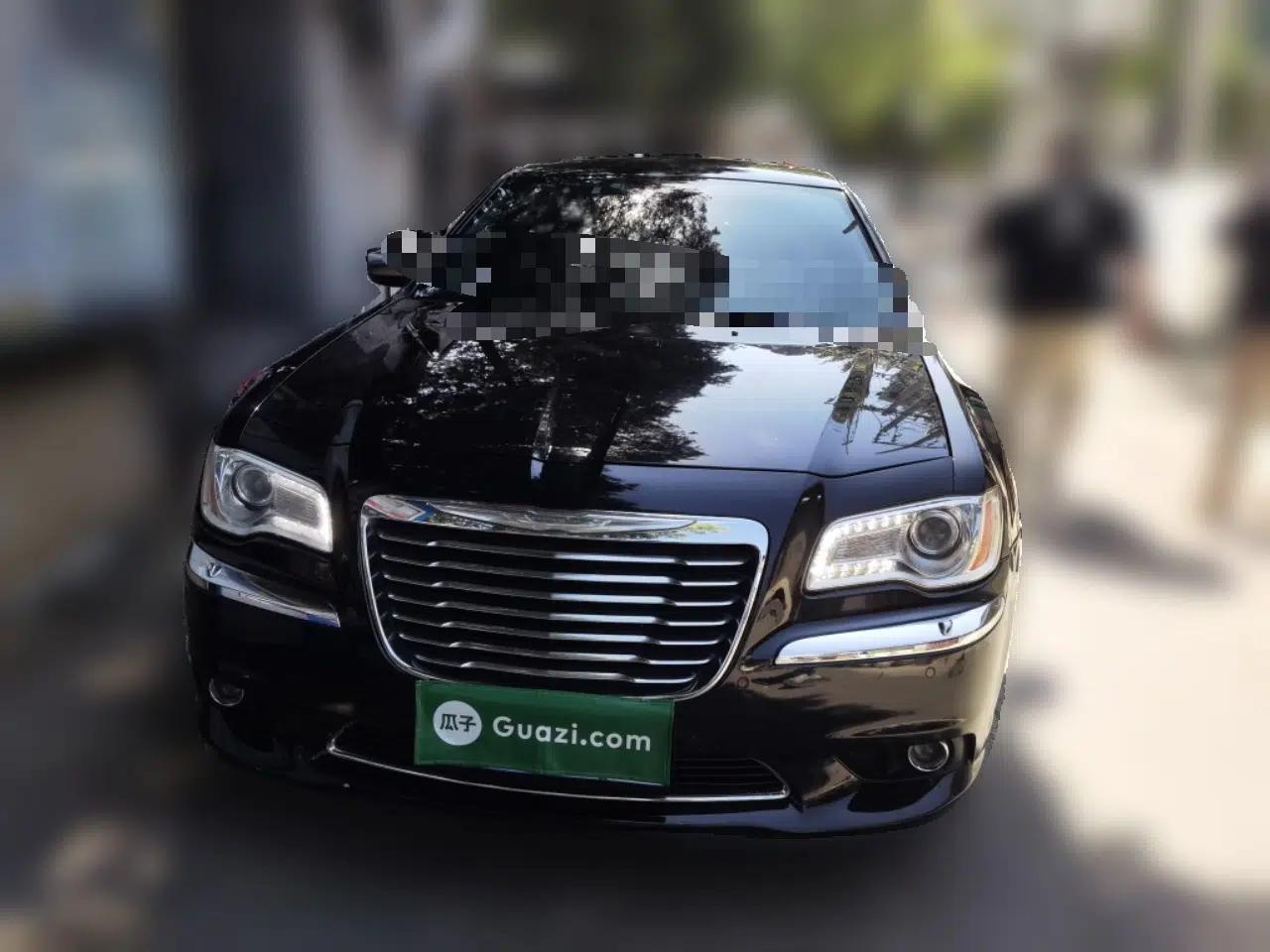 Chrysler 300C 2013 3.6L Luxury Edition — миниатюра 2