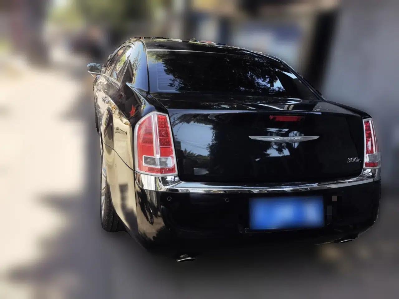 Chrysler 300C 2013 3.6L Luxury Edition — миниатюра 4