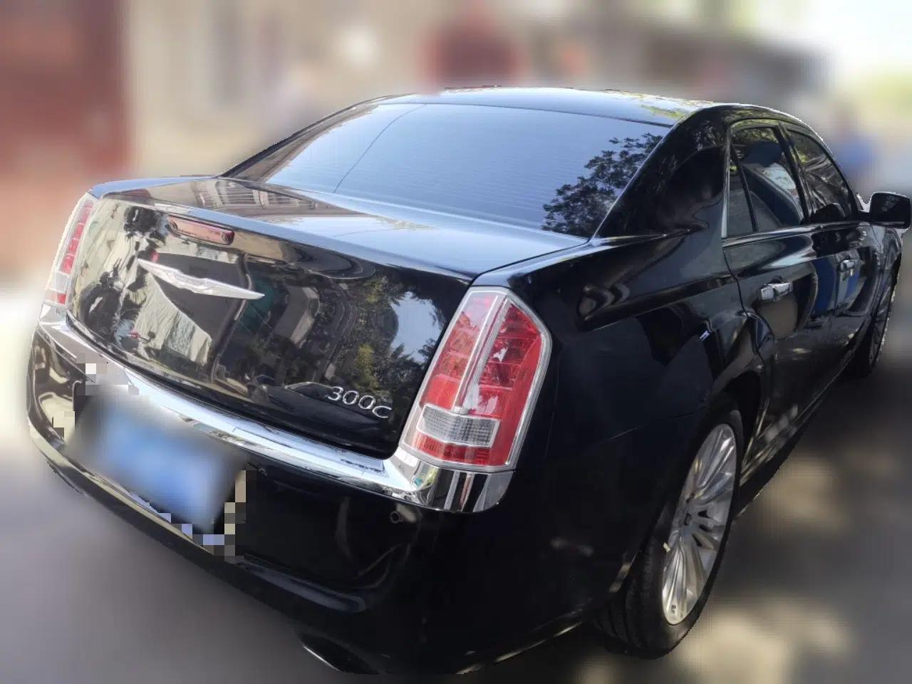 Chrysler 300C 2013 3.6L Luxury Edition — миниатюра 6
