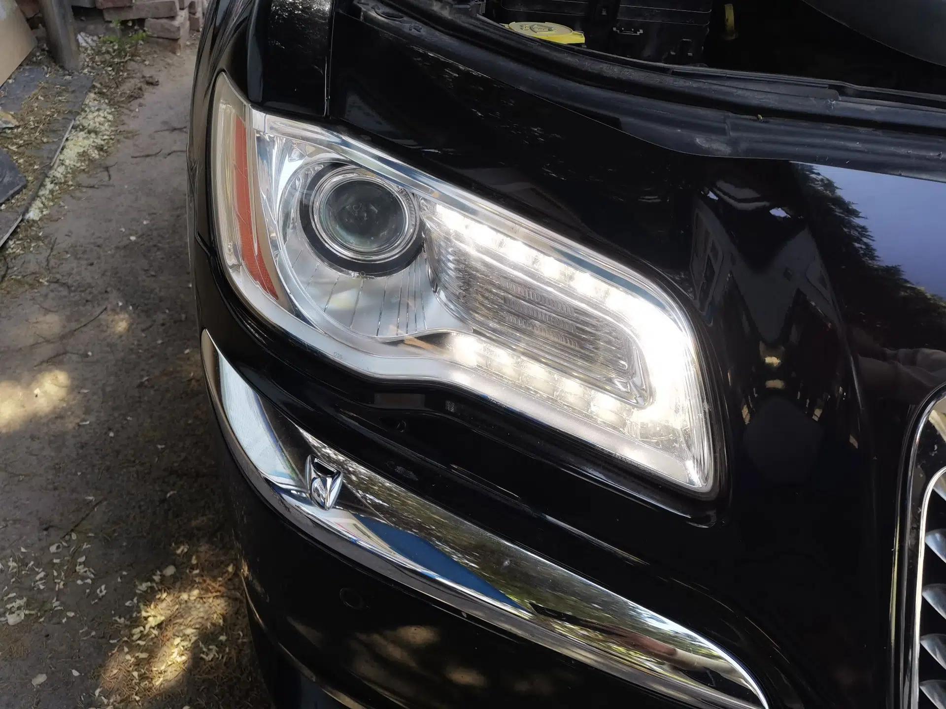 Chrysler 300C 2013 3.6L Luxury Edition — миниатюра 7
