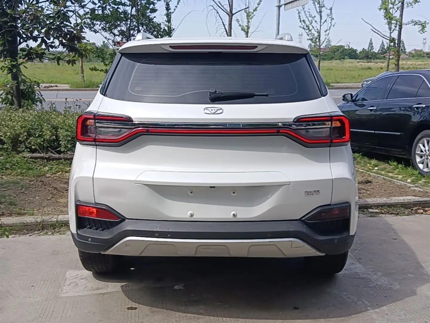 Cowin Xuanjie 2020 1.5L Manual Trendy — миниатюра 3