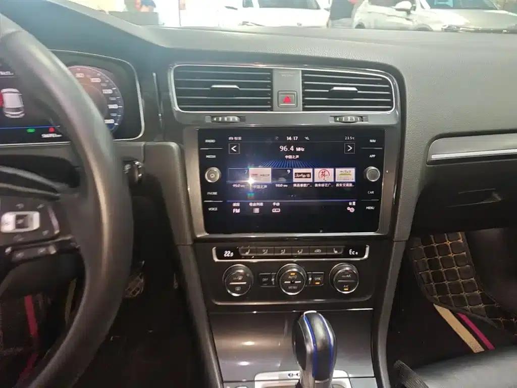 2018 e-Golf (Imported) — миниатюра 13