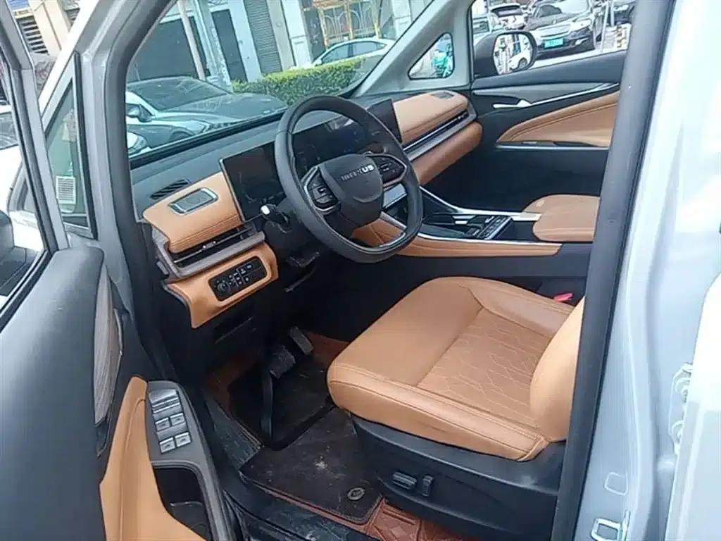 Maxus G50 Plug-in Hybrid 2025 Navigator Edition — миниатюра 16
