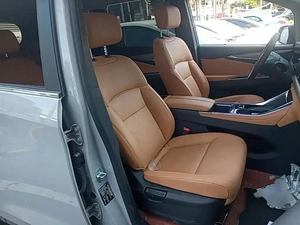 Maxus G50 Plug-in Hybrid 2025 Navigator Edition — миниатюра 25
