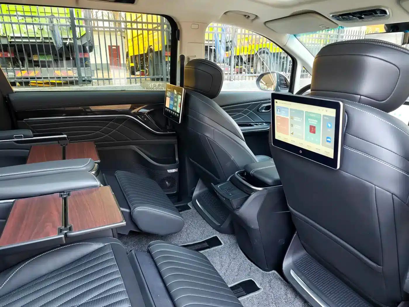 Maxus G90 2023 2.0T Interstellar 7-Seater Edition — миниатюра 15