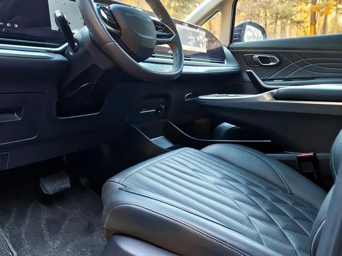 Maxus G90 2023 2.0T Interstellar 7-Seater Edition — миниатюра 4