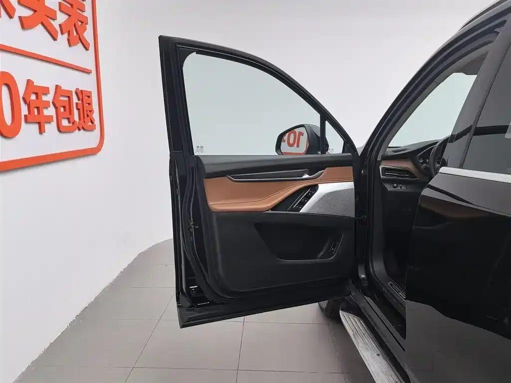 SAIC MAXUS D90 2017 2.0T Automatic 4WD Sirius — миниатюра 16