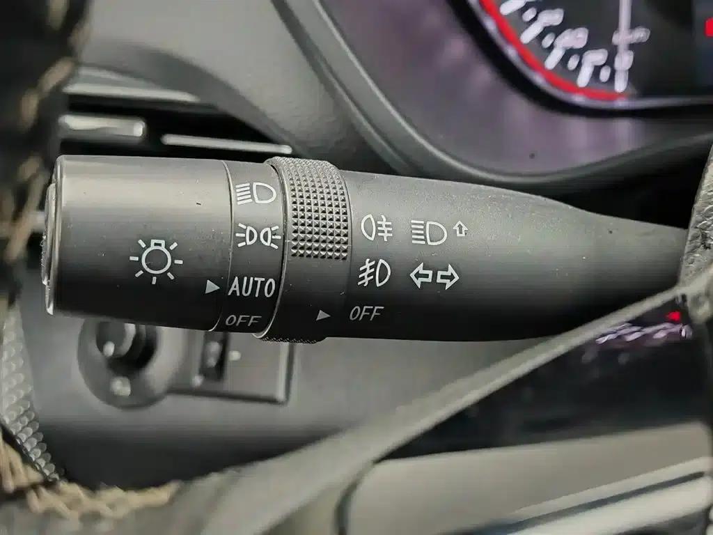 SAIC MAXUS D90 2017 2.0T Automatic 4WD Sirius — миниатюра 14