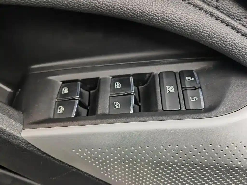 SAIC MAXUS D90 2017 2.0T Automatic 4WD Sirius — миниатюра 19