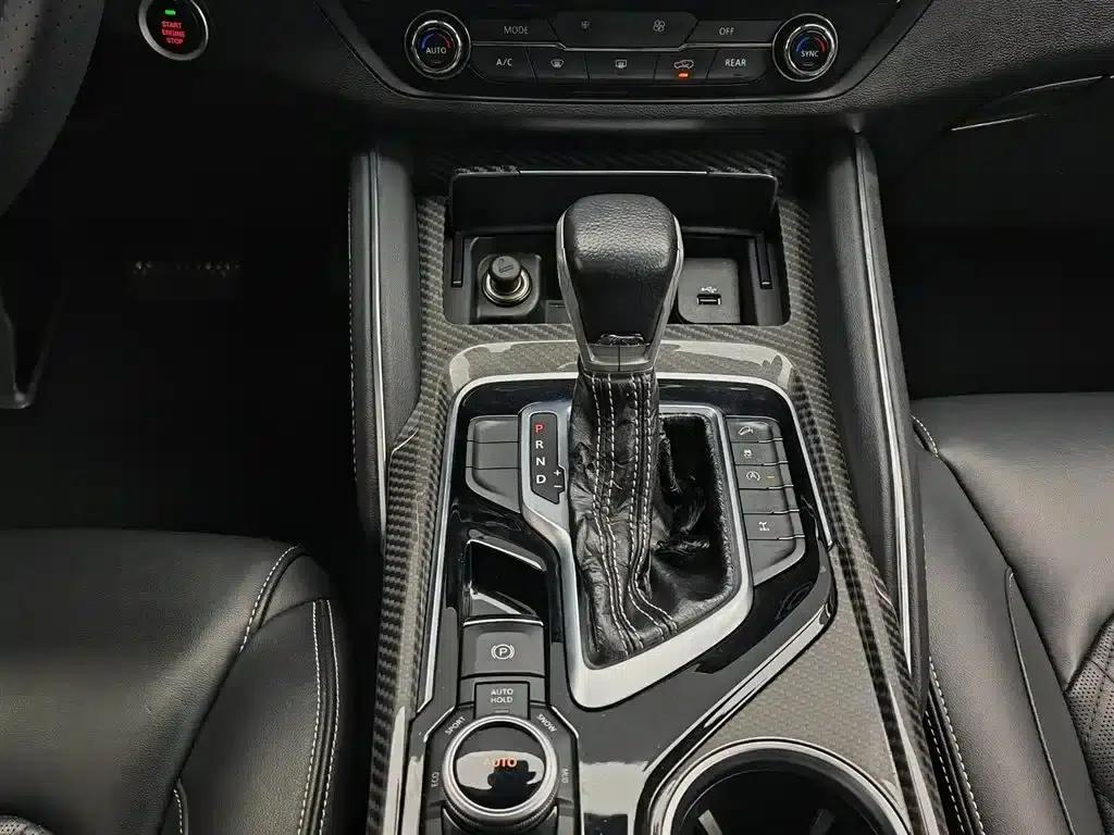 SAIC MAXUS D90 2017 2.0T Automatic 4WD Sirius — миниатюра 9