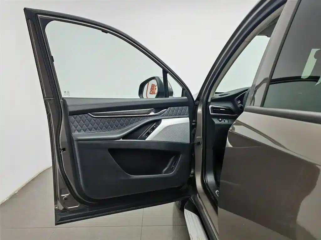 SAIC MAXUS D90 2017 2.0T Automatic 4WD Sirius — миниатюра 10