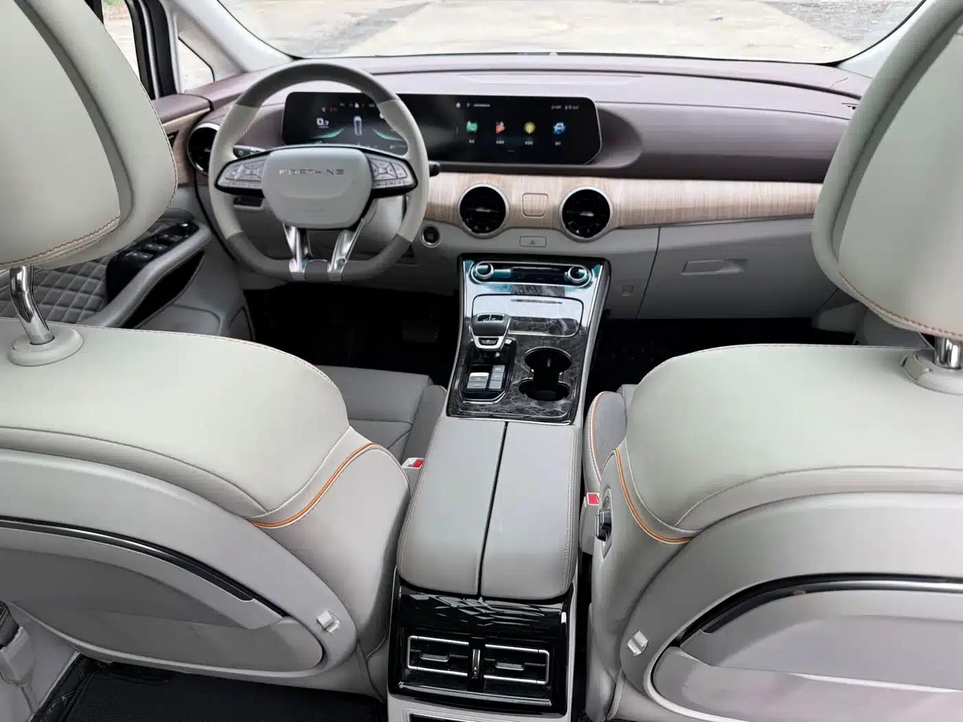 Fengxing Yacht 2022 1.5T DCT Wave Chaser Edition — миниатюра 14