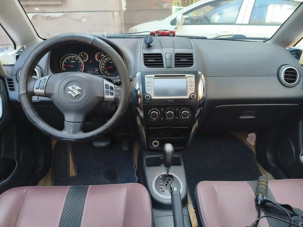 Suzuki SX4 2013 Koleos 1.6L Automatic Sport Model — миниатюра 10