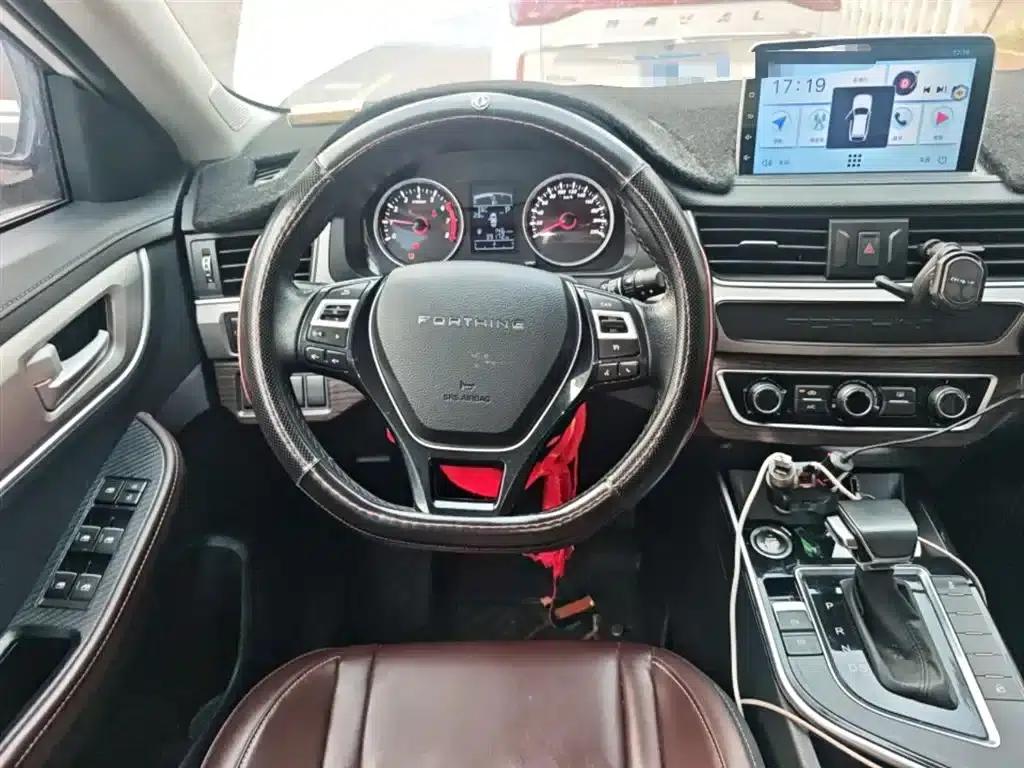 Fengxing T5L 2020 Facelift 1.5T Automatic Luxury 7-Seater — миниатюра 7
