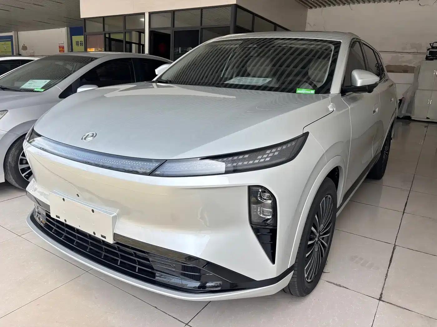 Dongfeng Fengshen L8 2025 Model 185KM Dream Edition — миниатюра 1