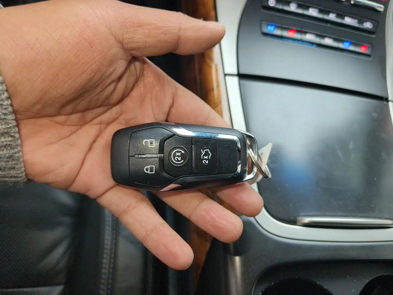 Lincoln MKX 2017 2.7T Four-Wheel Drive Prestige Edition — миниатюра 9