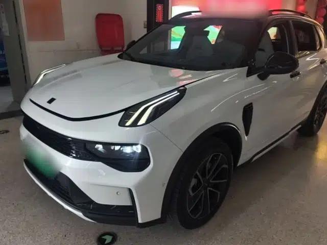 Lynk & Co 01 EM-P 2023 1.5TD EM-P Dawn Edition