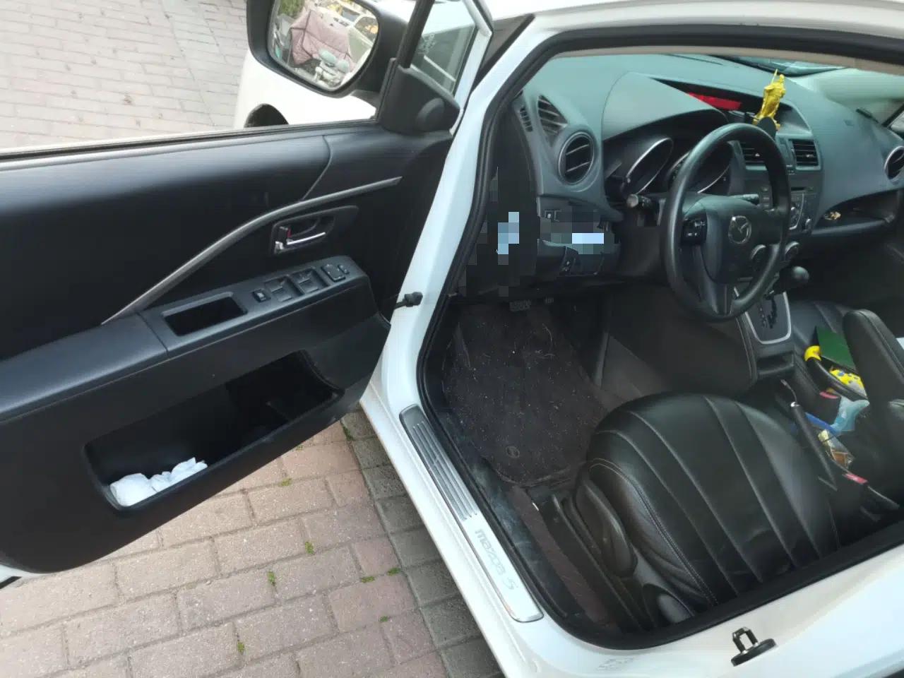 Mazda 5 2013 2.0L Automatic Comfort Edition — миниатюра 17