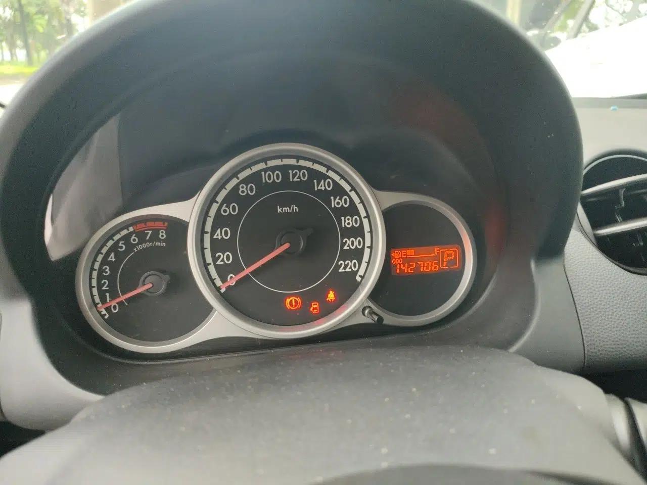 Mazda 2 2011 Xuan Dong 1.5L Automatic Luxury Edition — миниатюра 12
