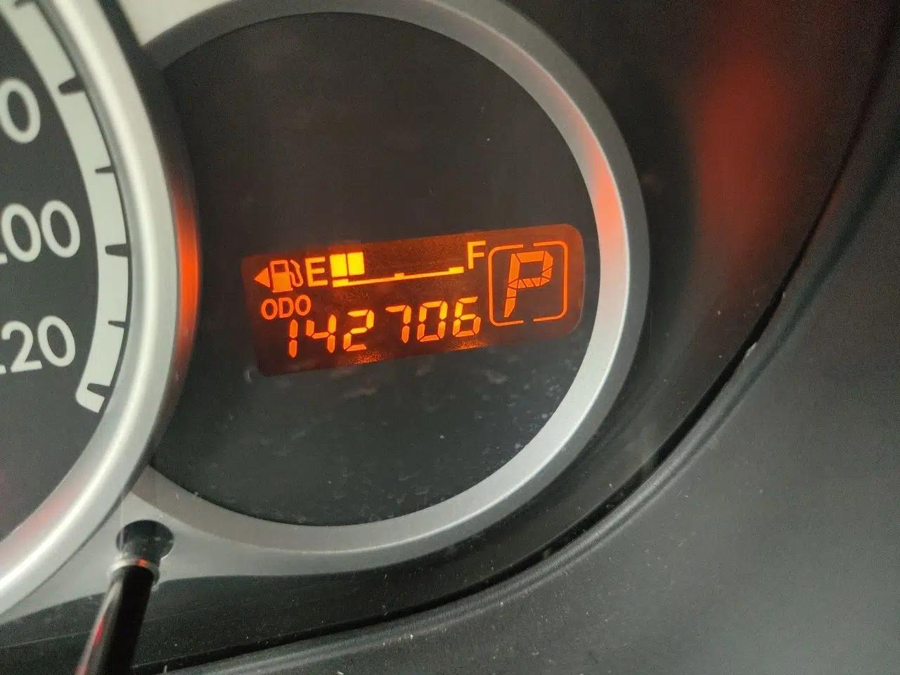 Mazda 2 2011 Xuan Dong 1.5L Automatic Luxury Edition — миниатюра 13