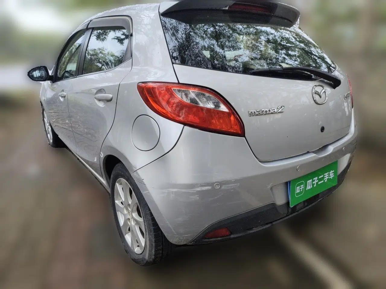 Mazda 2 2011 Xuan Dong 1.5L Automatic Luxury Edition — миниатюра 4