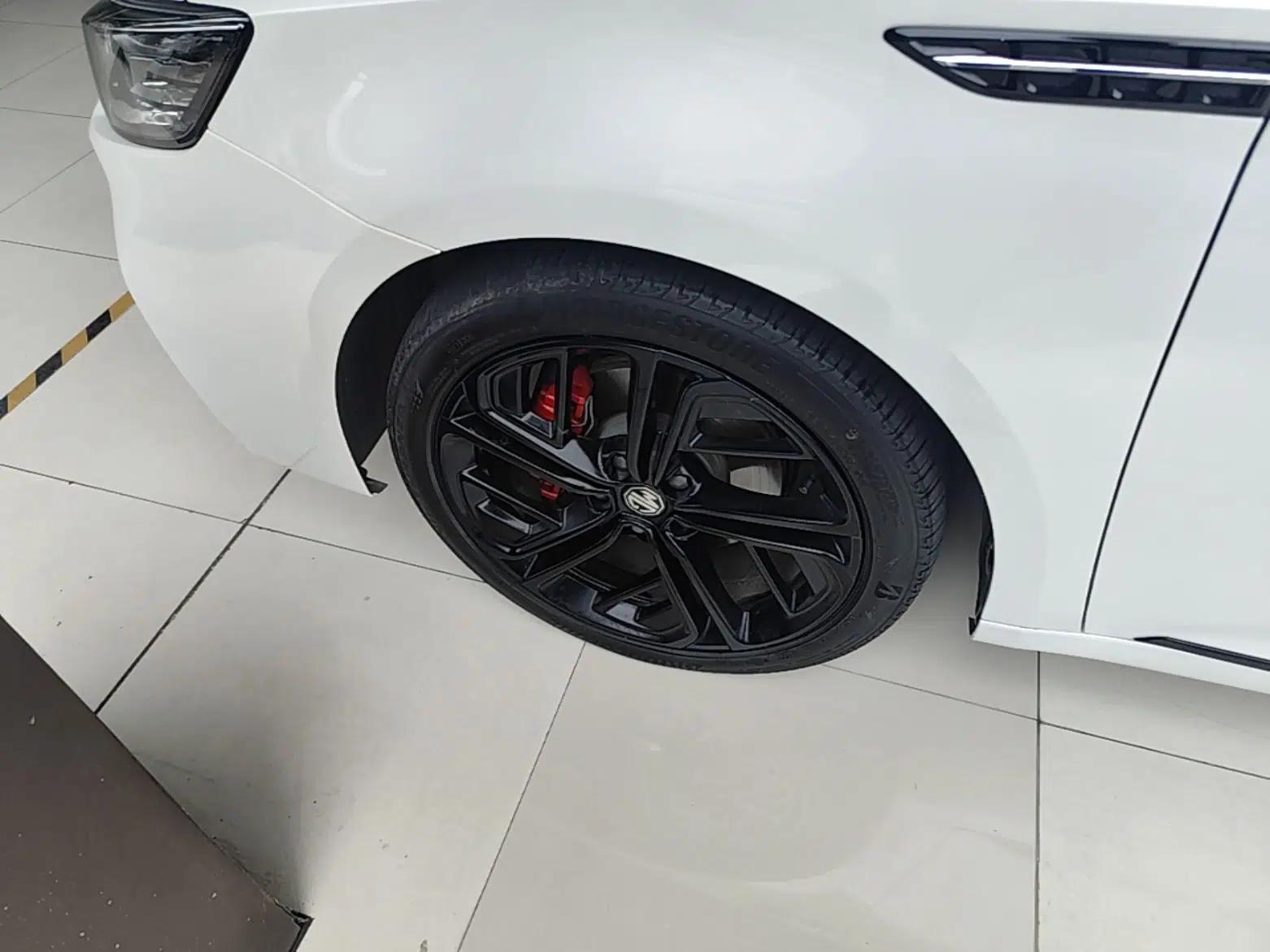 MG 6 New Energy 2020 1.5T Hybrid Trophy Flagship Edition — миниатюра 8