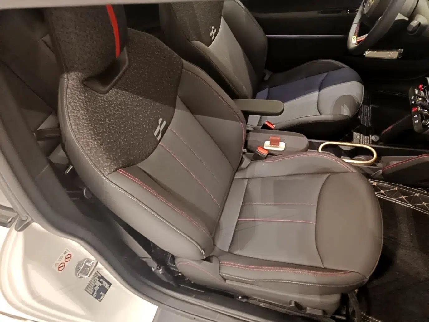 MINI Electric COOPER JCW 2025 JOHN COOPER WORKS — миниатюра 23
