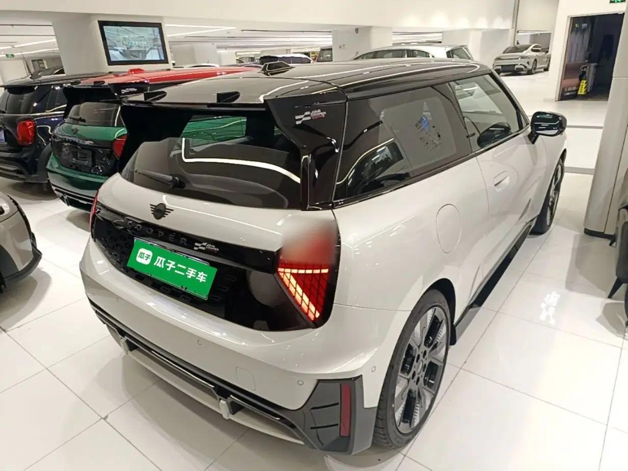 MINI Electric COOPER JCW 2025 JOHN COOPER WORKS — миниатюра 6