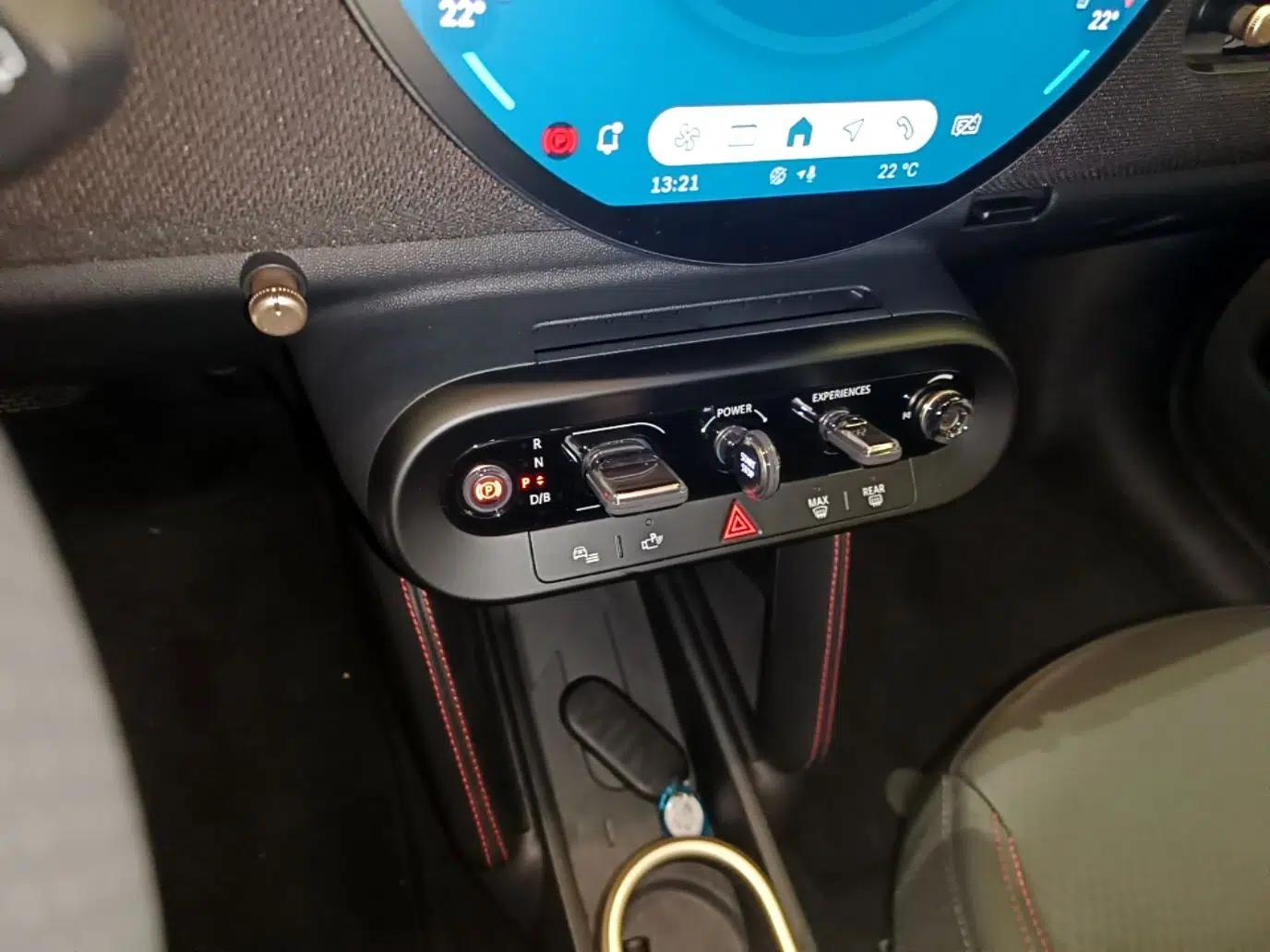 MINI Electric COOPER JCW 2025 JOHN COOPER WORKS — миниатюра 17