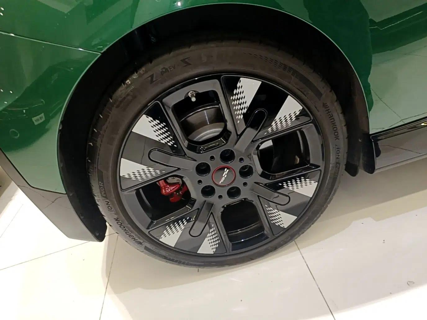 MINI Electric COOPER JCW 2025 JOHN COOPER WORKS — миниатюра 10
