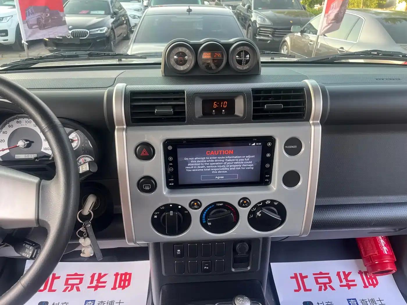 2019 FJ Cruiser 4.0L Dual Airbags, Dual Fuel Tanks, Air Pump Middle East Version — миниатюра 15