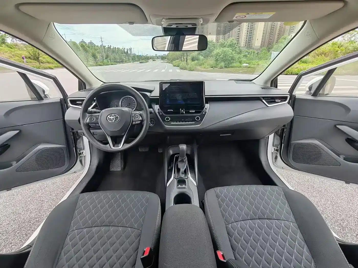 2023 Avalon 2.0L Elite Edition — миниатюра 5