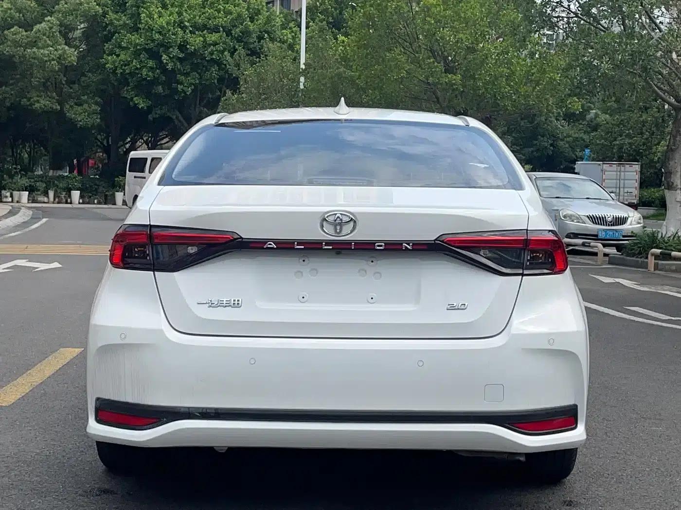 2023 Avalon 2.0L Elite Edition — миниатюра 5