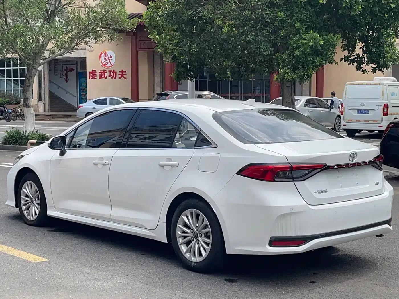2023 Avalon 2.0L Elite Edition — миниатюра 6