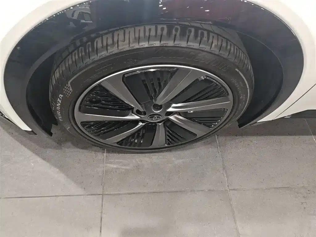 Toyota BZ5 2025 550 PRO — миниатюра 23