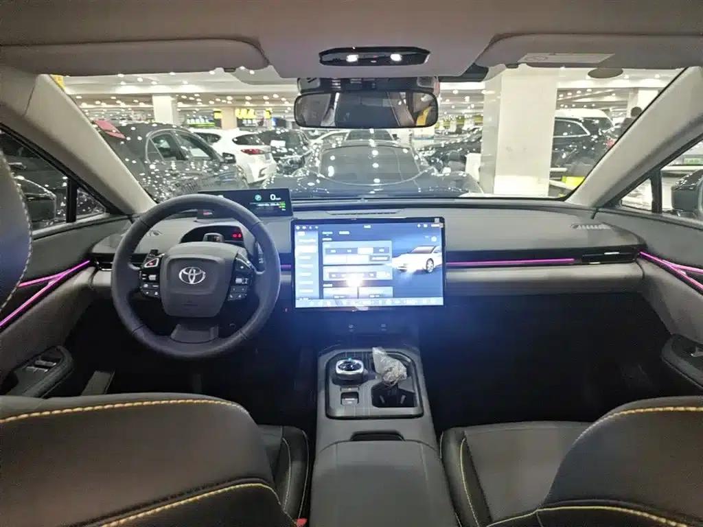 Toyota BZ5 2025 550 PRO — миниатюра 10