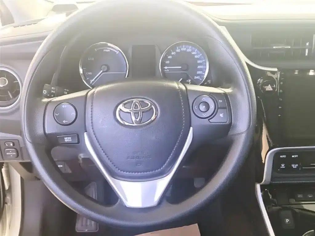 Corolla Hybrid E+ 2019 1.8L E-CVT Leading Edition — миниатюра 11