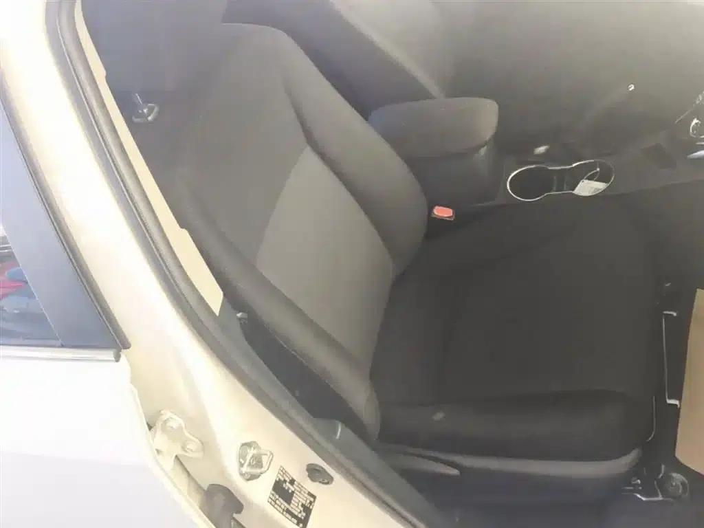 Corolla Hybrid E+ 2019 1.8L E-CVT Leading Edition — миниатюра 25