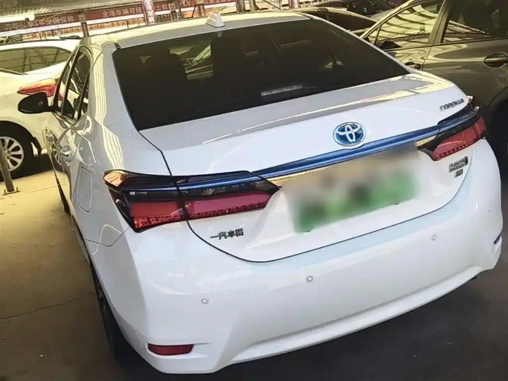 Corolla Hybrid E+ 2019 1.8L E-CVT Leading Edition — миниатюра 5