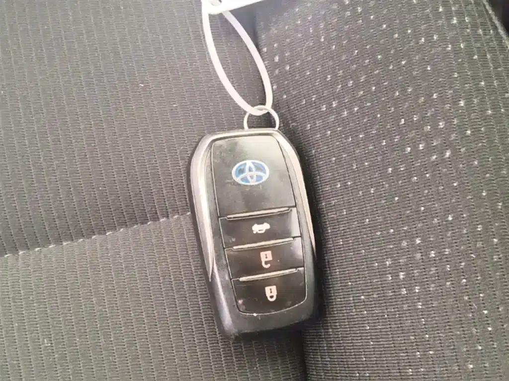 Corolla Hybrid E+ 2019 1.8L E-CVT Leading Edition — миниатюра 9