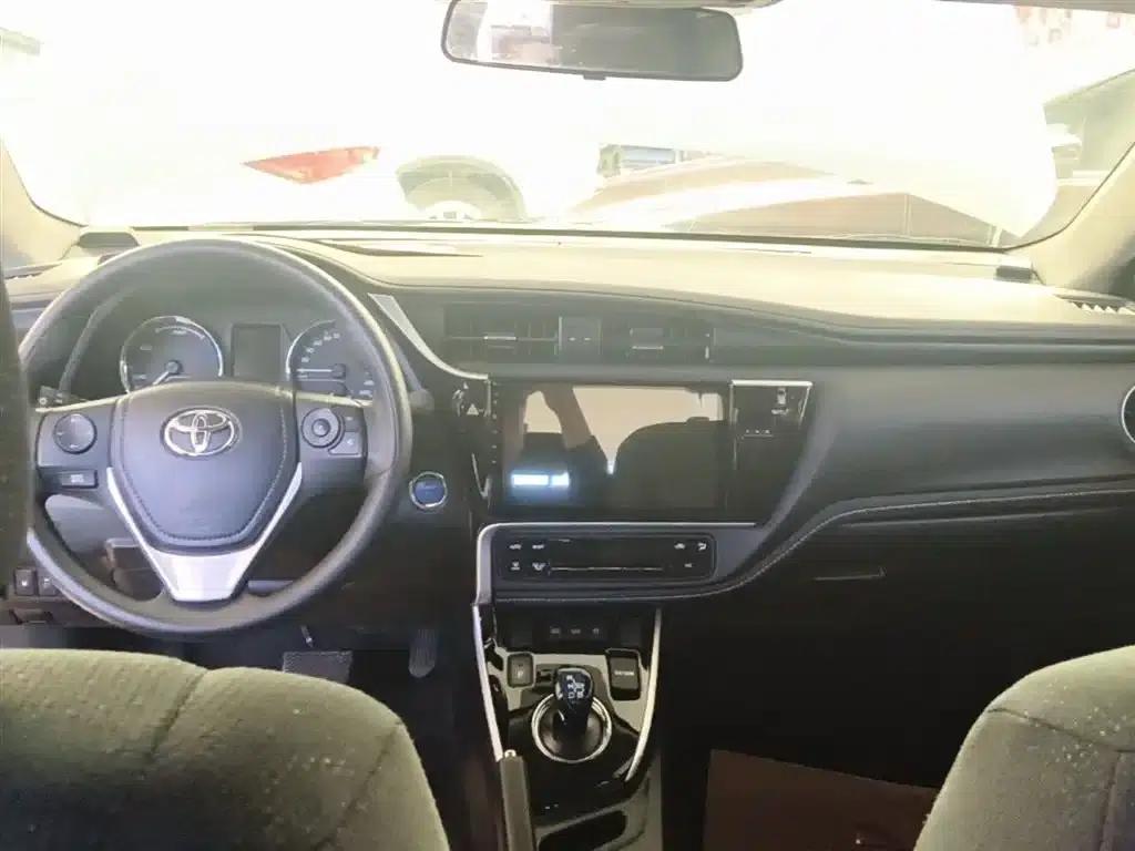Corolla Hybrid E+ 2019 1.8L E-CVT Leading Edition — миниатюра 10